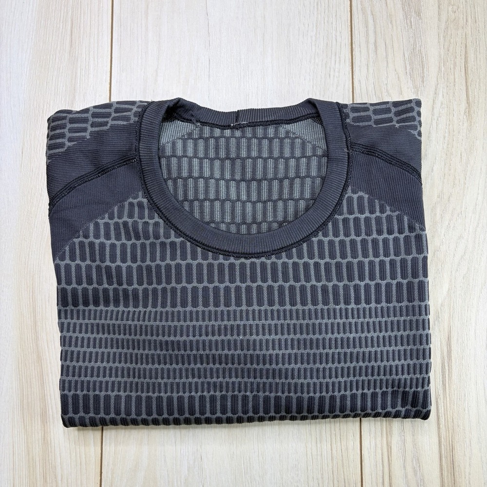 Lululemon Women All About That Base Workout Shirt Size 10 Gray Thumbhole